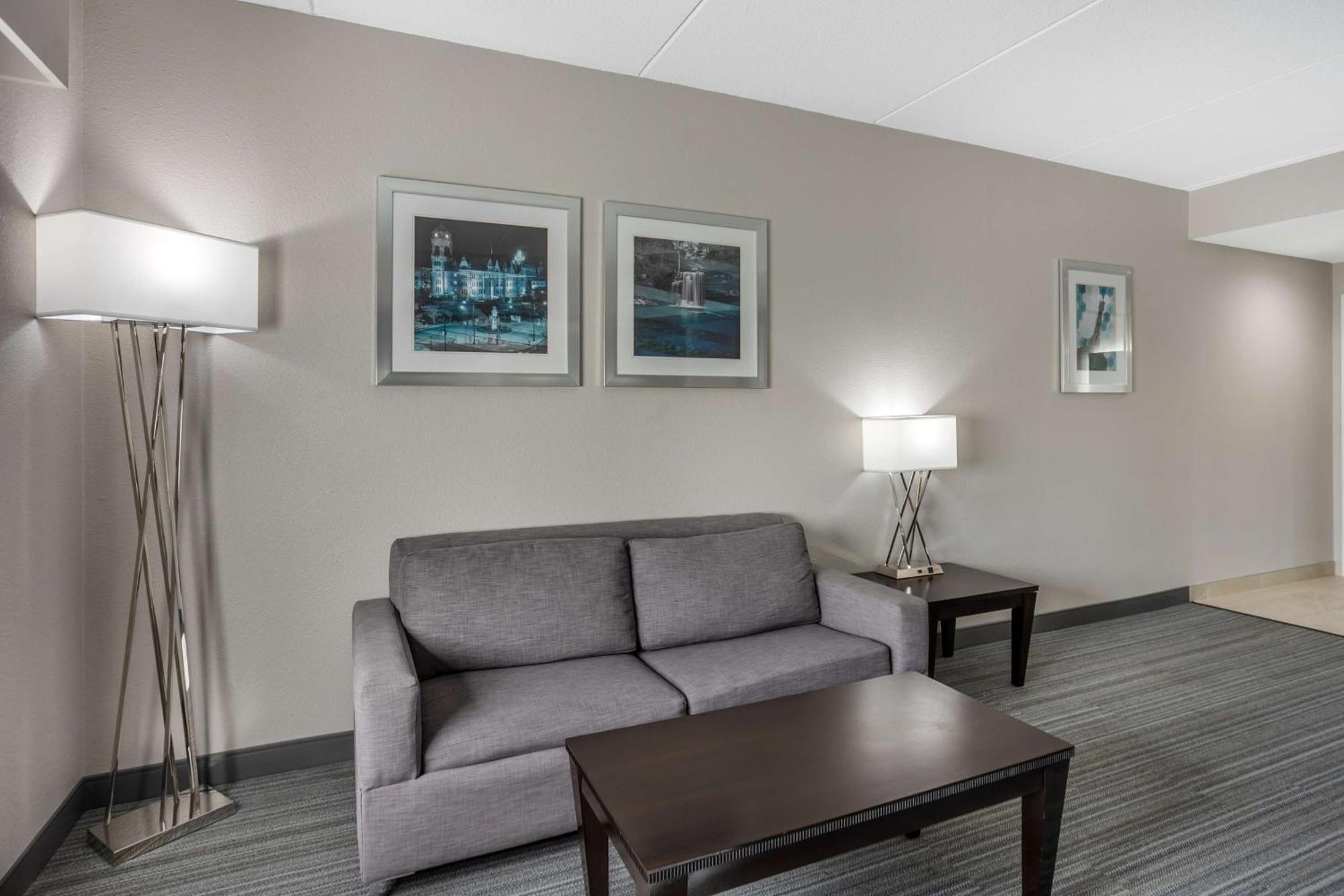 Best Western Plus Wilkes Barre-Scranton Airport Hotel Pittston Eksteriør bilde